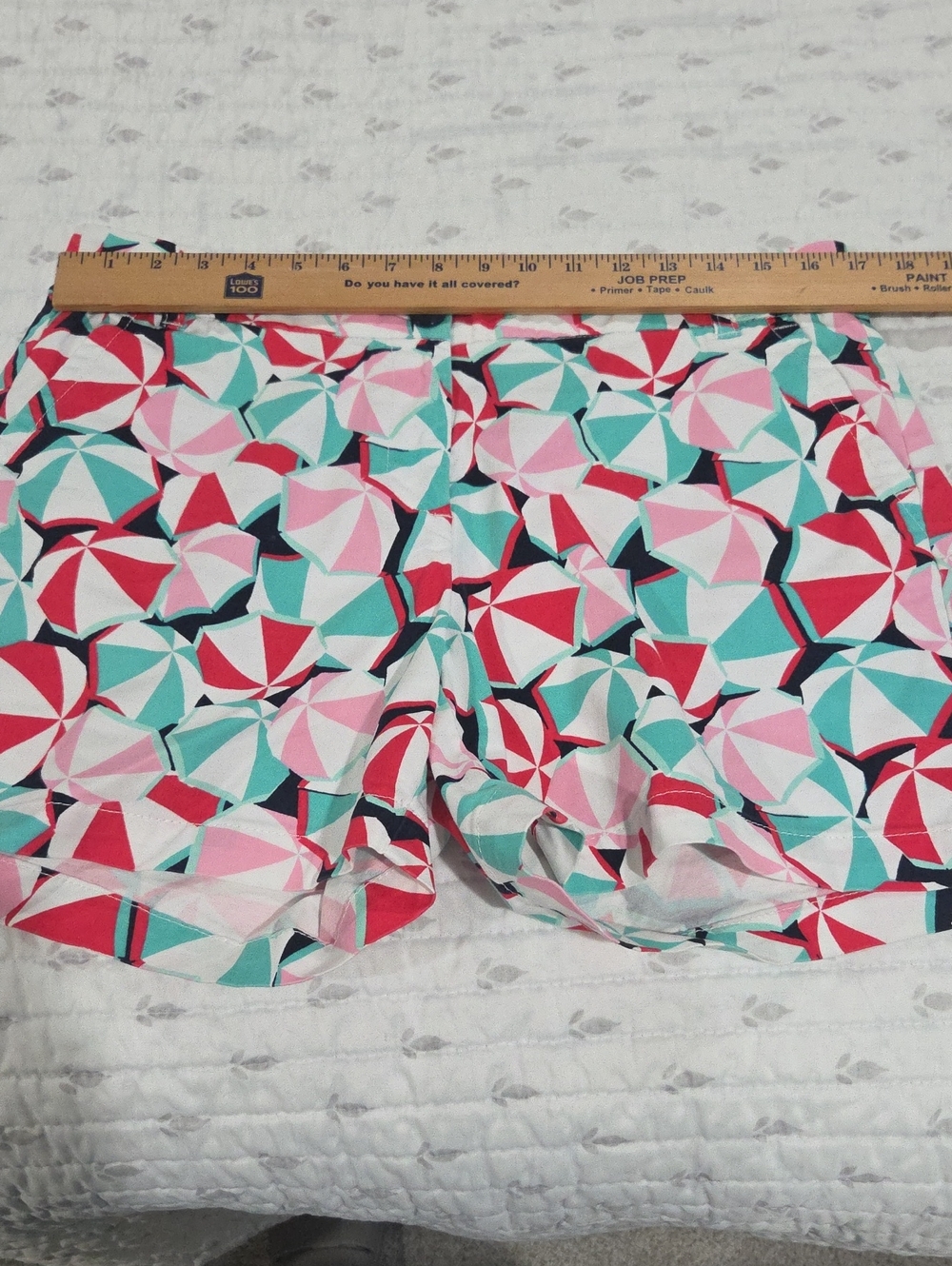 Adorable Crown & Ivy Shorts With A Fun Beach Umbrella Pattern. Great Condition🏖 - Picture 7 of 9
